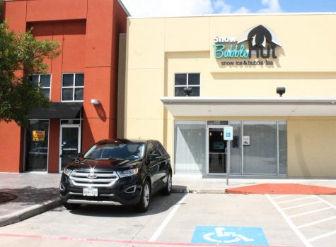 Snow Bubble Hut has a wide range of toppings and flavors for tapioca and shaved ice.