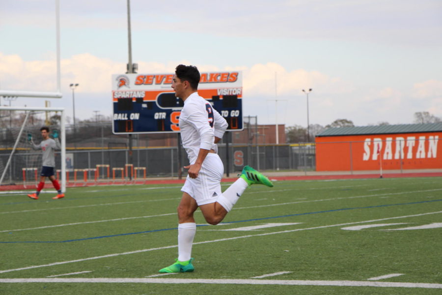 Raul Ekmeiro runs toward the action.
