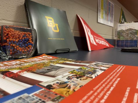 Students who need advice for college applications can visit room 1030 for more information. 